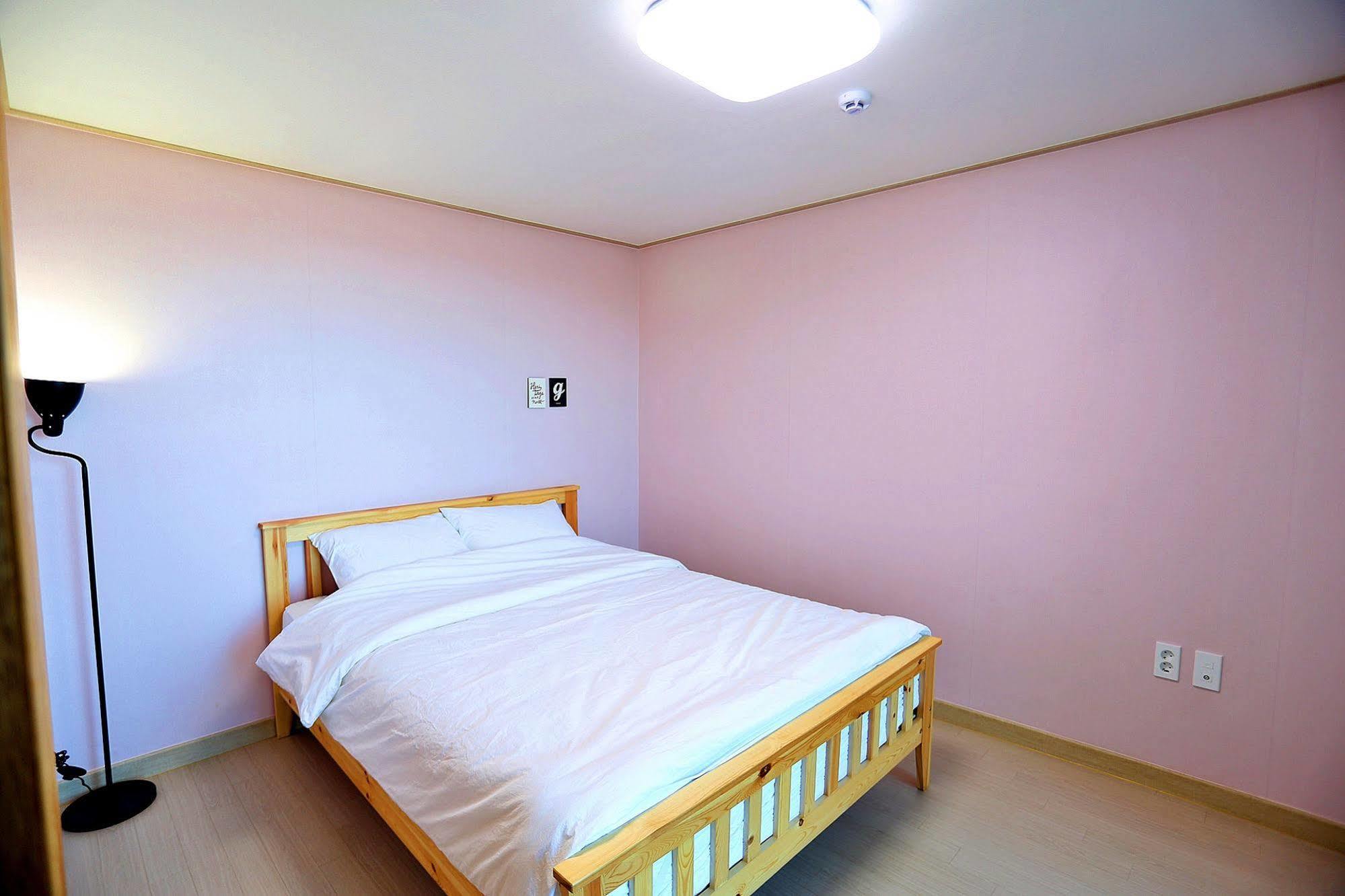 Jeju Inhouse Pension Сеогвипо Екстериор снимка