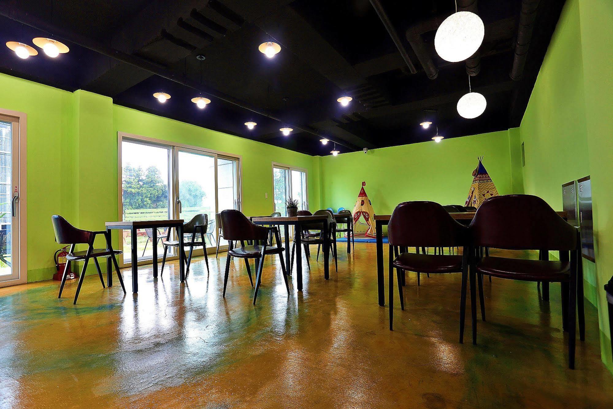 Jeju Inhouse Pension Сеогвипо Екстериор снимка